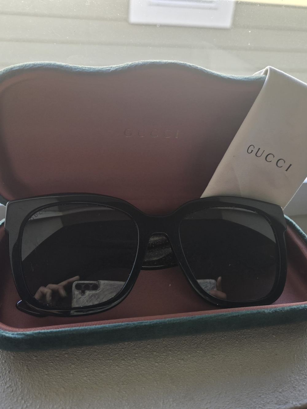 Gucci Black Oversized Square Sunglasses with Dark Lenses - Picture 3 of 3